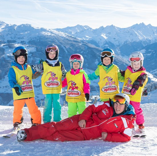 Kinderunterricht mit der Skischule Optimal